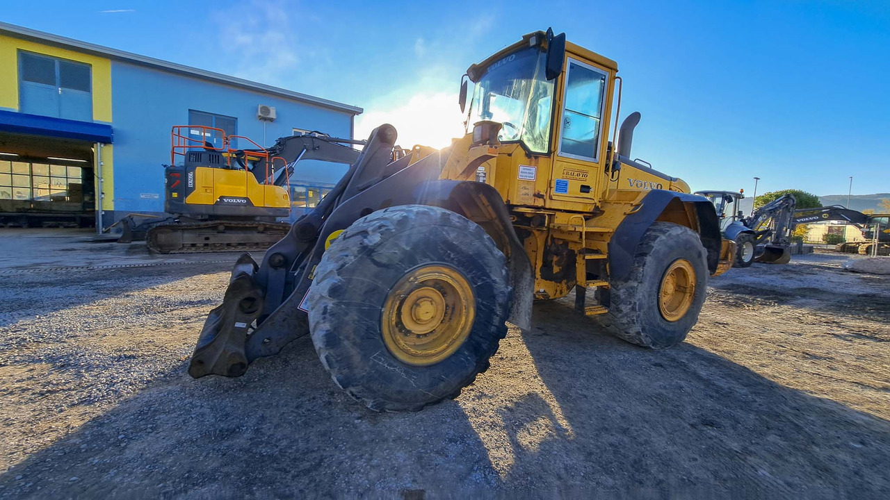 Volvo L120E - 轮式装载机:图1 Volvo L120E - 轮式装载机:图1