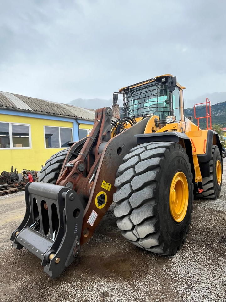 Volvo L220H - 轮式装载机:图2 Volvo L220H - 轮式装载机:图2