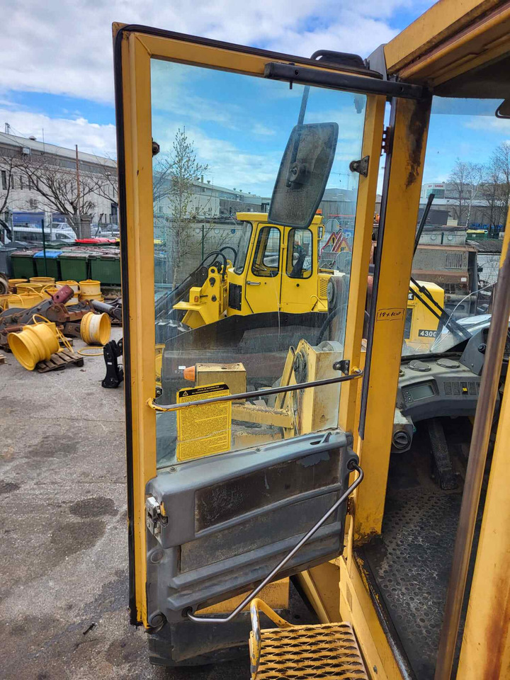 Volvo door - 车门及其零件 适用于 装载机:图2 Volvo door - 车门及其零件 适用于 装载机:图2