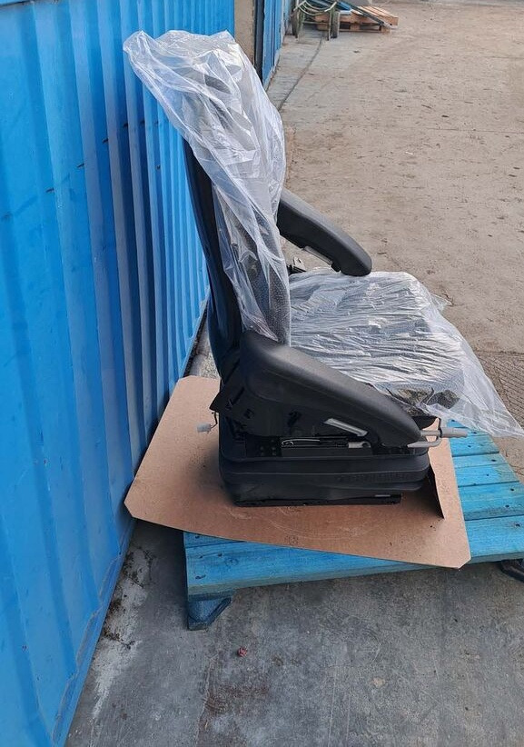 Volvo seat 11309082 for Volvo L45F, L45G, L45H, L50F, L50G, L50H - 座椅 适用于 轮式装载机:图3 Volvo seat 11309082 for Volvo L45F, L45G, L45H, L50F, L50G, L50H - 座椅 适用于 轮式装载机:图3