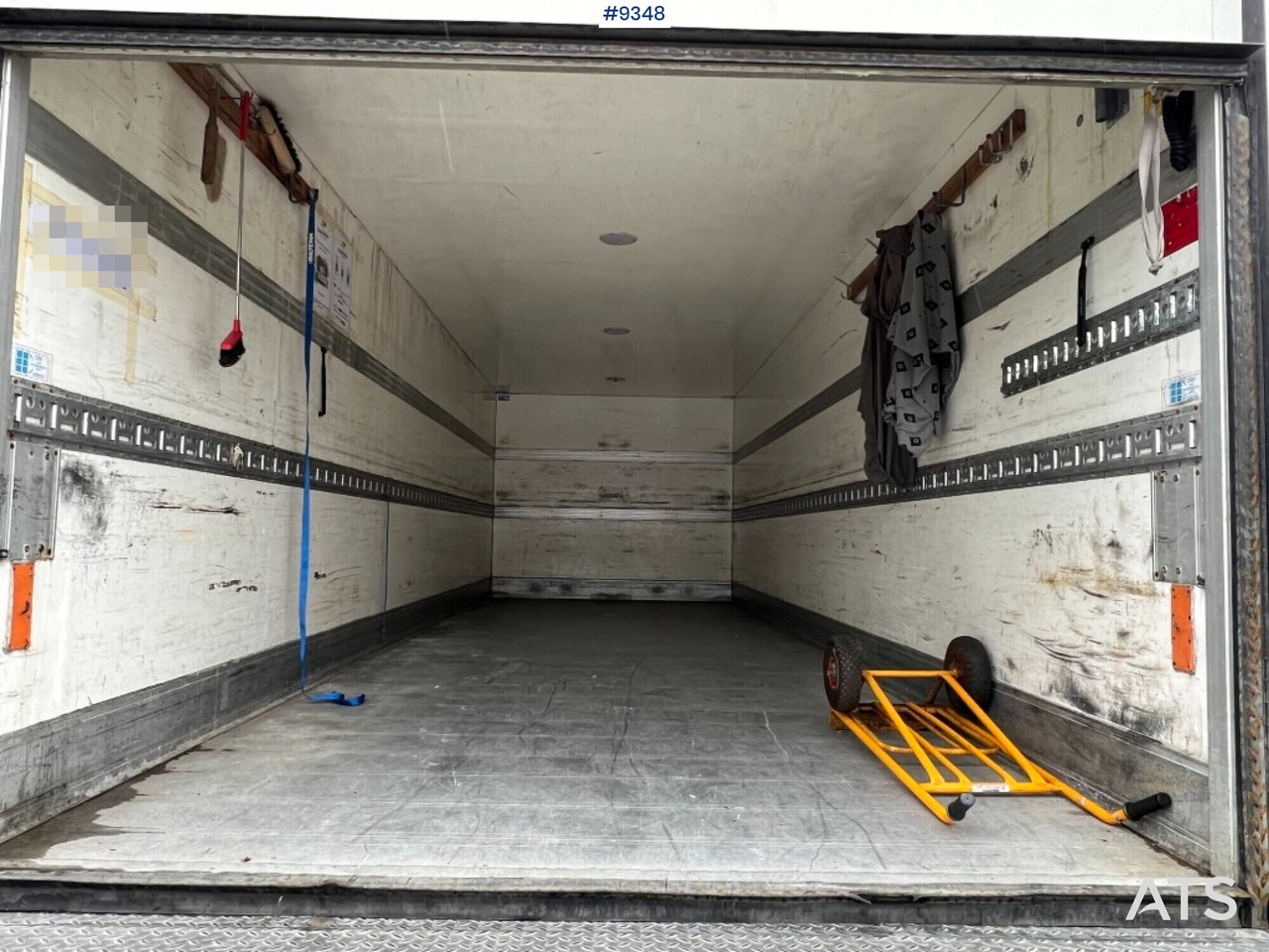Box Truck Volvo FL6 4X2 with tail lift - 厢式卡车:图5 Box Truck Volvo FL6 4X2 with tail lift - 厢式卡车:图5