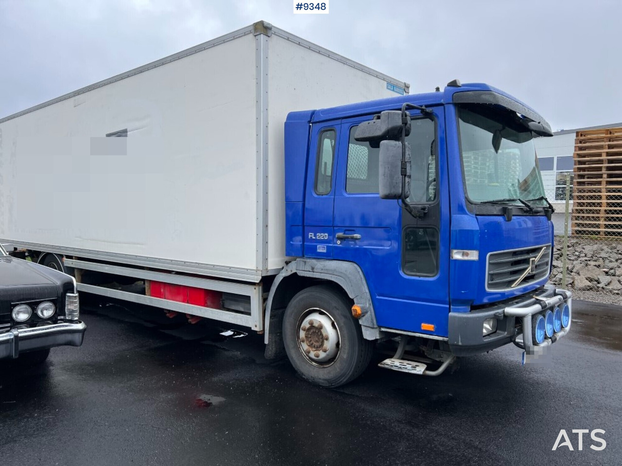 Box Truck Volvo FL6 4X2 with tail lift - 厢式卡车:图2 Box Truck Volvo FL6 4X2 with tail lift - 厢式卡车:图2