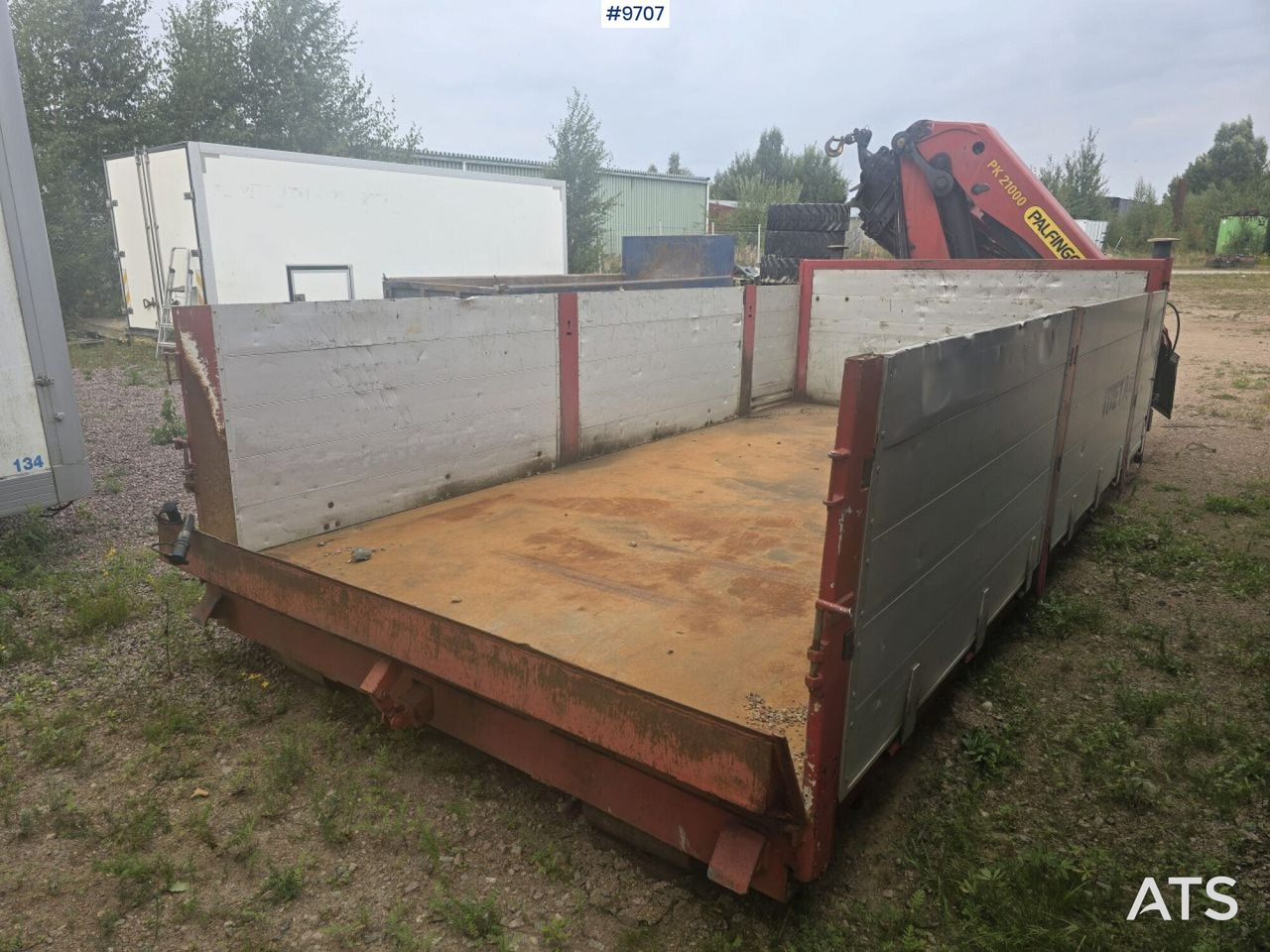 Crane flatbed Palfinger 21 t/m - 平板卡车车身:图2 Crane flatbed Palfinger 21 t/m - 平板卡车车身:图2