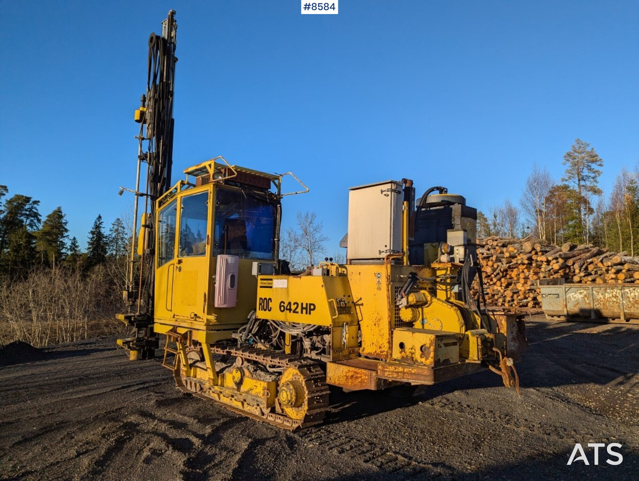 Drill rigg Atlas Copco ROC 642 HP with cab (SEE VIDEO) - 钻机:图1 Drill rigg Atlas Copco ROC 642 HP with cab (SEE VIDEO) - 钻机:图1