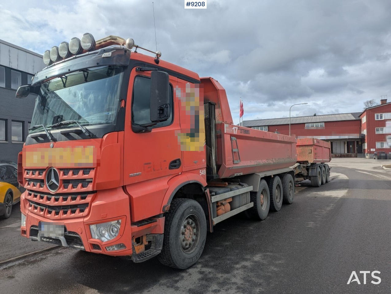 Dump / dozer truck Mercedes Benz Arocs 3251 8X4 with tipper wagon - 翻斗车:图1 Dump / dozer truck Mercedes Benz Arocs 3251 8X4 with tipper wagon - 翻斗车:图1