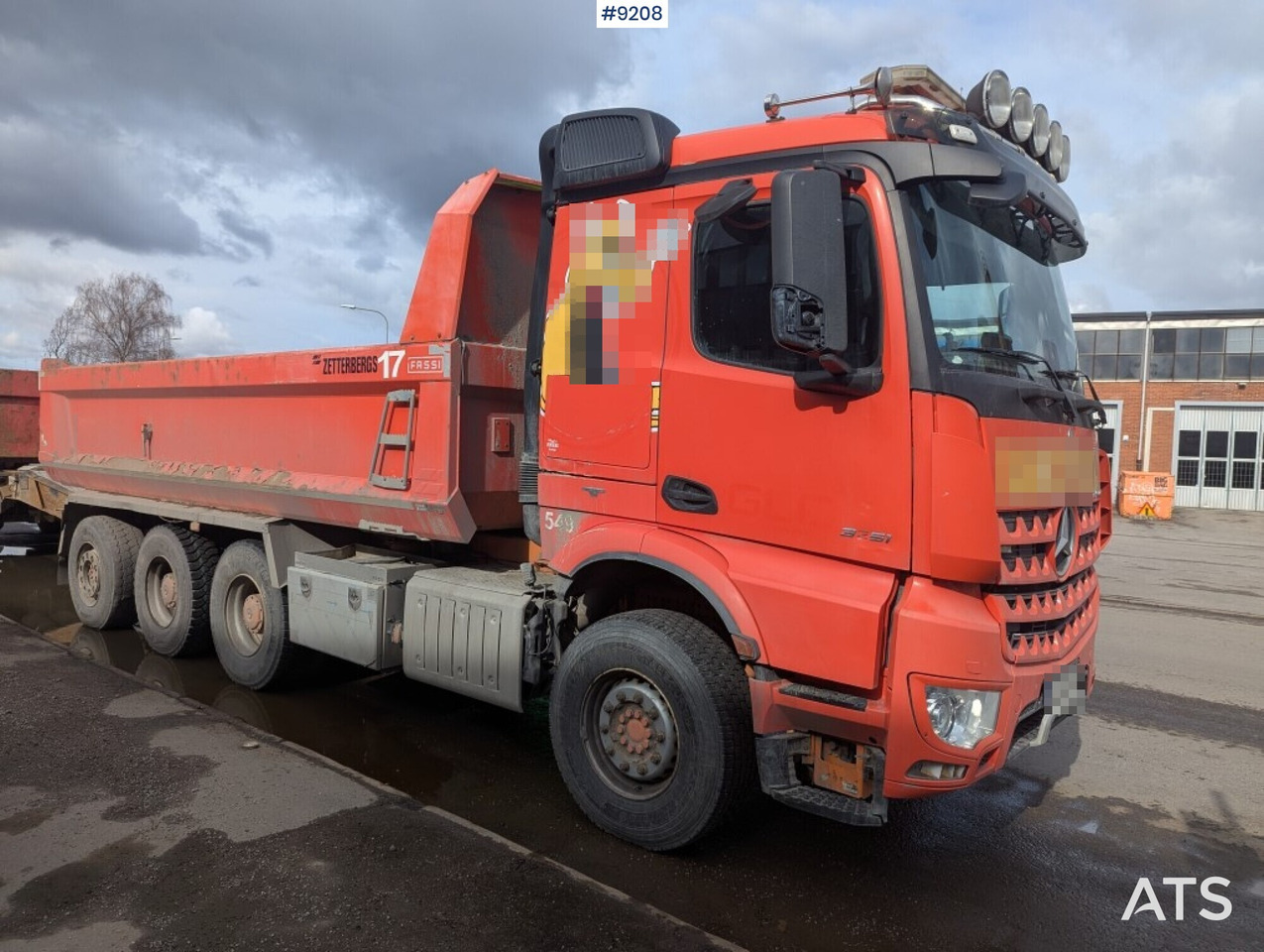 Dump / dozer truck Mercedes Benz Arocs 3251 8X4 with tipper wagon - 翻斗车:图2 Dump / dozer truck Mercedes Benz Arocs 3251 8X4 with tipper wagon - 翻斗车:图2