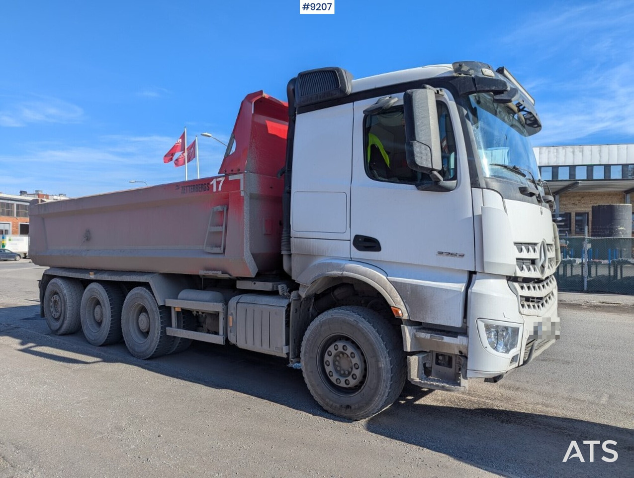 Dump / tipper truck Mercedes Benz Arocs 3253 8X4 - 翻斗车:图2 Dump / tipper truck Mercedes Benz Arocs 3253 8X4 - 翻斗车:图2