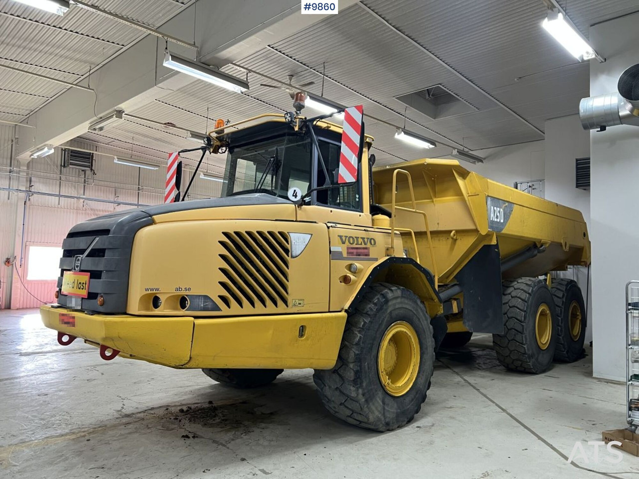 Dumper Volvo A25D 6x6 - 铰接式自卸车:图2 Dumper Volvo A25D 6x6 - 铰接式自卸车:图2