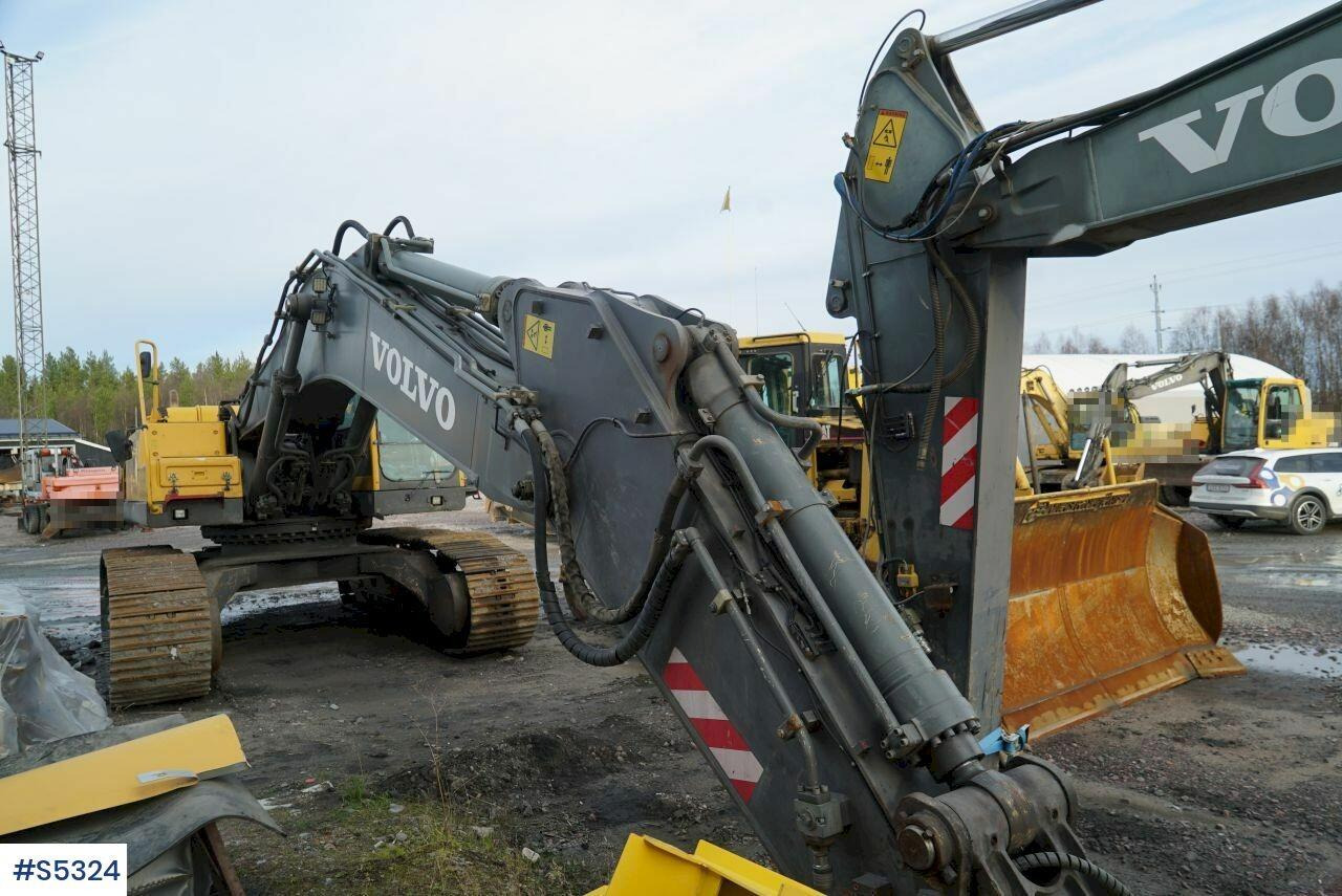 EXCAVATOR Volvo EC460BLC WITH BUCKET - 挖掘机:图4 EXCAVATOR Volvo EC460BLC WITH BUCKET - 挖掘机:图4