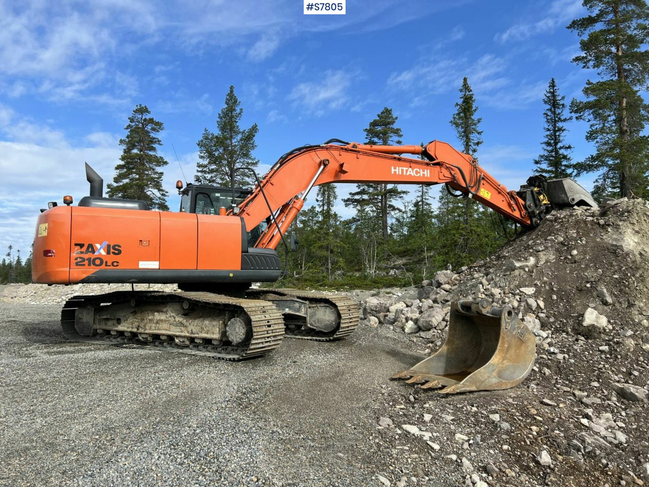 Excavator Hitachi ZX 210 LC-5B New tracks - 履带式挖掘机:图2 Excavator Hitachi ZX 210 LC-5B New tracks - 履带式挖掘机:图2