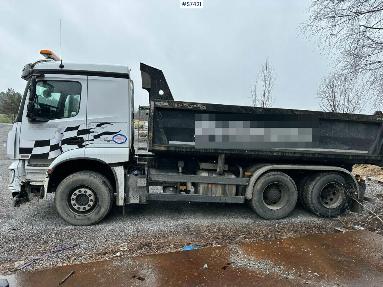 TIPPER TRUCK, MERCEDES-BENZ AROCS - 翻斗车:图2 TIPPER TRUCK, MERCEDES-BENZ AROCS - 翻斗车:图2