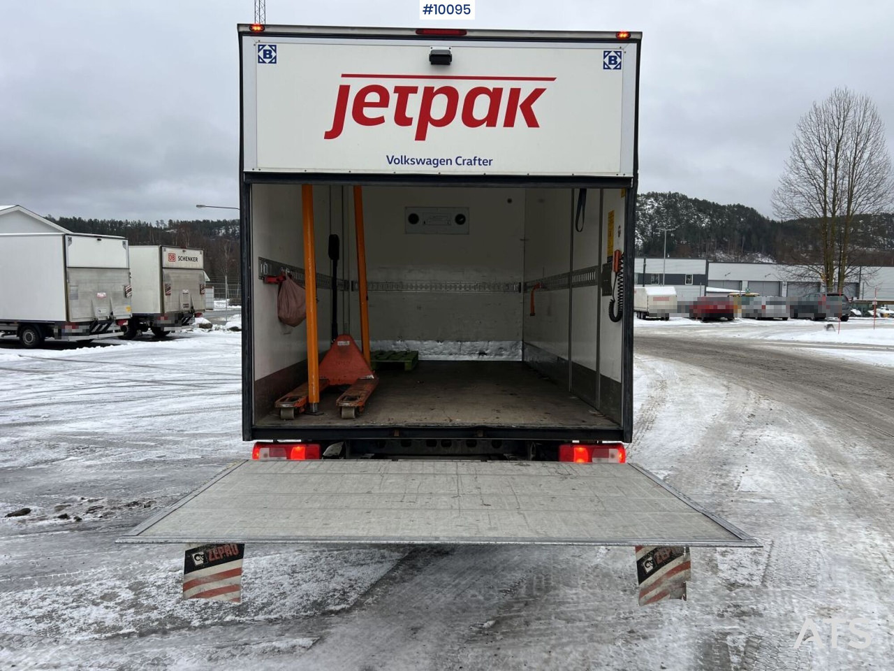 VOLKSWAGEN CRAFTER with tailgate lift - 厢式货车:图5 VOLKSWAGEN CRAFTER with tailgate lift - 厢式货车:图5