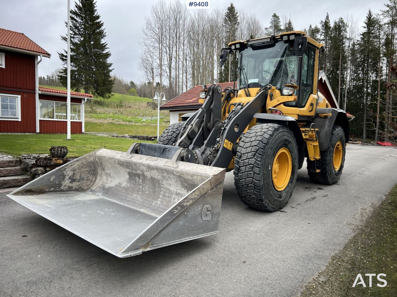 VOLVO L60 H with bucket (VIDEO) - 轮式装载机:图1 VOLVO L60 H with bucket (VIDEO) - 轮式装载机:图1