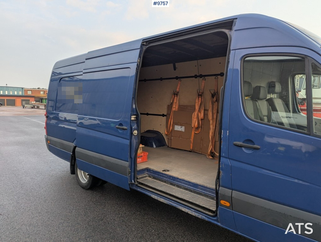 Volkswagen Crafter 50 van, C-registered - 无侧窗厢式货车:图5 Volkswagen Crafter 50 van, C-registered - 无侧窗厢式货车:图5