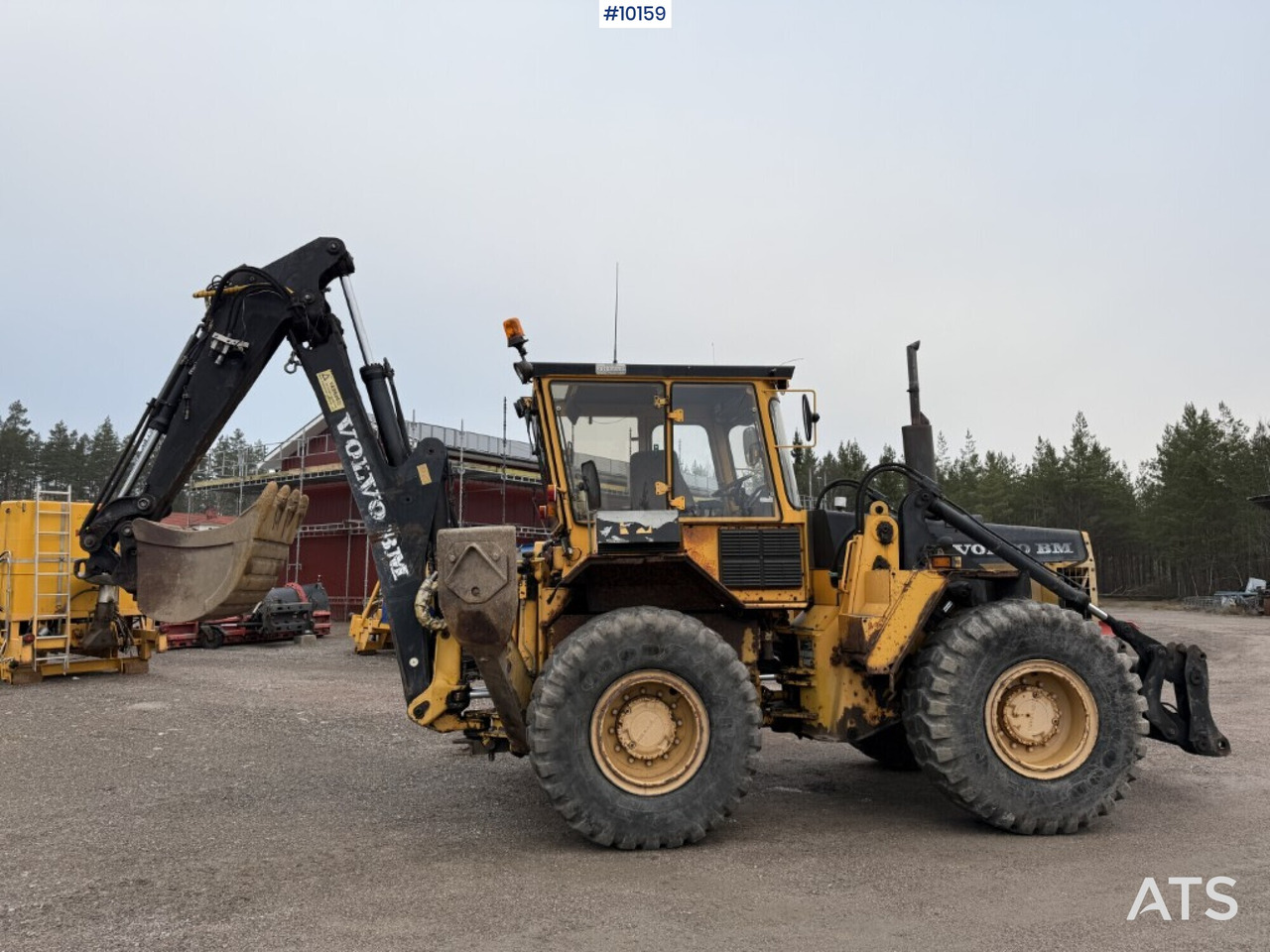 Volvo BM 6300 backhoe loader with attachments (VIDEO) - 反铲装载机:图5 Volvo BM 6300 backhoe loader with attachments (VIDEO) - 反铲装载机:图5