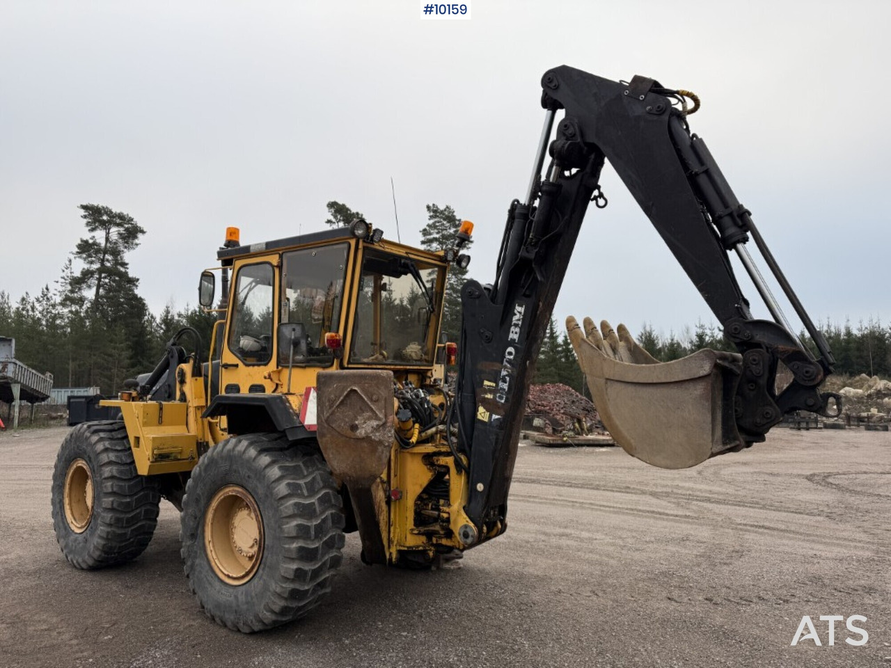 Volvo BM 6300 backhoe loader with attachments (VIDEO) - 反铲装载机:图3 Volvo BM 6300 backhoe loader with attachments (VIDEO) - 反铲装载机:图3