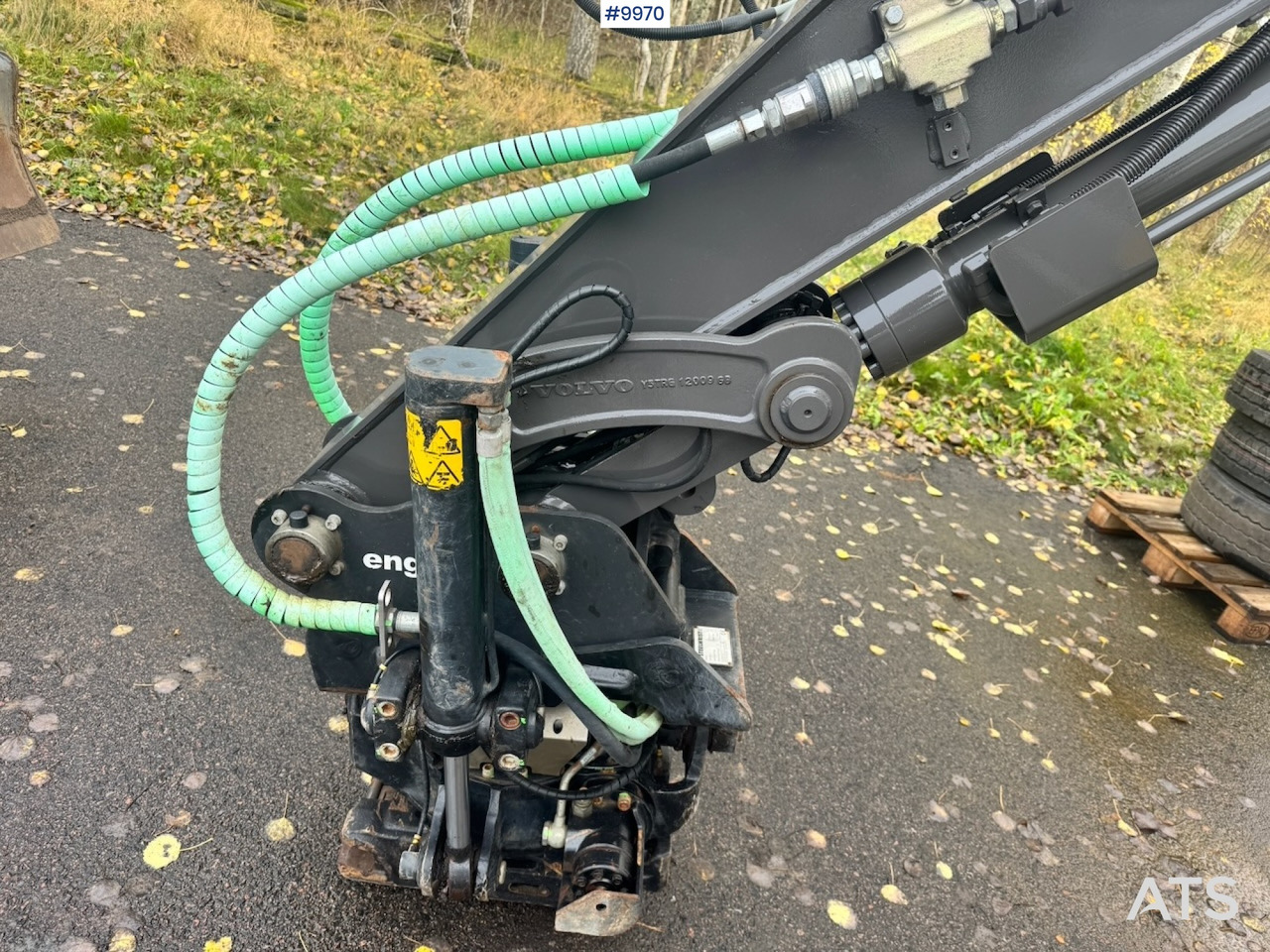 Volvo ECR88D crawler excavator with rotor tilt, 3 buckets, and ripper. 910 hours! - 履带式挖掘机:图4 Volvo ECR88D crawler excavator with rotor tilt, 3 buckets, and ripper. 910 hours! - 履带式挖掘机:图4