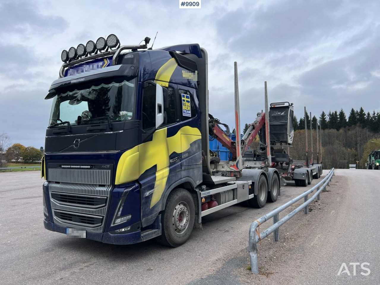 Volvo FH 64R Timber truck with crane and trailer - 木材运输车, 起重车:图1 Volvo FH 64R Timber truck with crane and trailer - 木材运输车, 起重车:图1