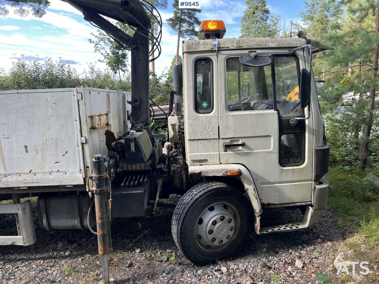 Volvo FL 614 4X2 Crane truck Repair object (VIDEO) - 栏板式/ 平板卡车, 起重车:图4 Volvo FL 614 4X2 Crane truck Repair object (VIDEO) - 栏板式/ 平板卡车, 起重车:图4