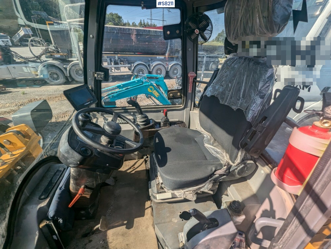 Wheel Loader Wolf WL160 with Bucket - 轮式装载机:图4 Wheel Loader Wolf WL160 with Bucket - 轮式装载机:图4