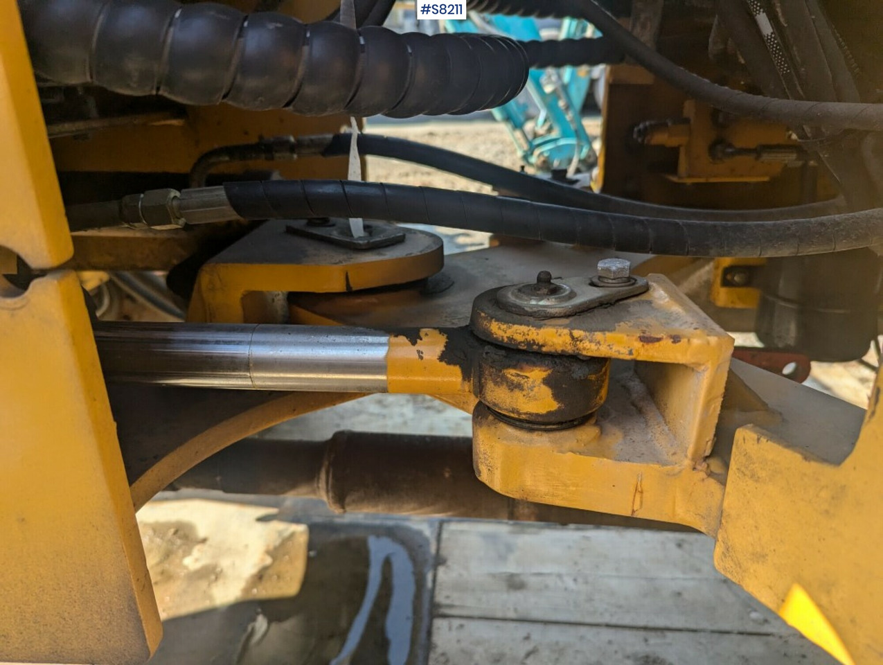 Wheel Loader Wolf WL160 with Bucket - 轮式装载机:图5 Wheel Loader Wolf WL160 with Bucket - 轮式装载机:图5