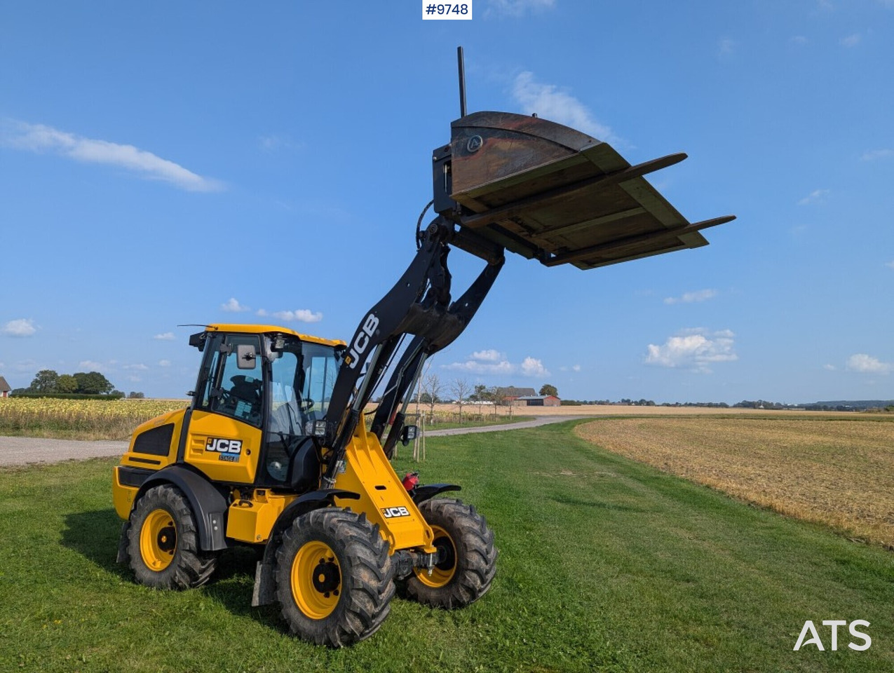 Wheel loader JCB 409 Stage V Nordic Edition 40km/h with attachments - 轮式装载机:图2 Wheel loader JCB 409 Stage V Nordic Edition 40km/h with attachments - 轮式装载机:图2