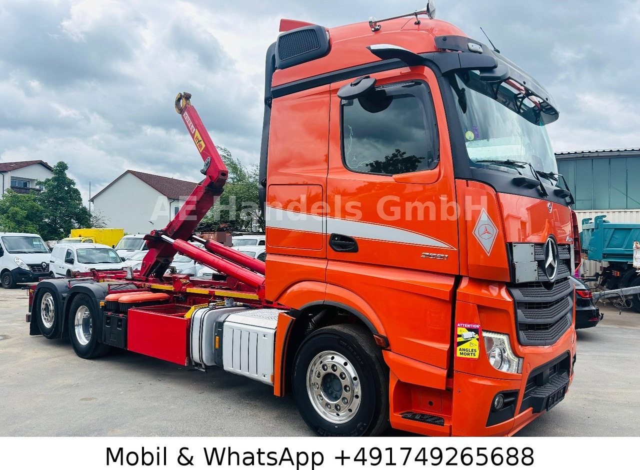 Mercedes-Benz Actros V 2551 L BL 6x2 *Retarder/Hyva-18-60-S - 吊钩升降车, 起重车:图2 Mercedes-Benz Actros V 2551 L BL 6x2 *Retarder/Hyva-18-60-S - 吊钩升降车, 起重车:图2