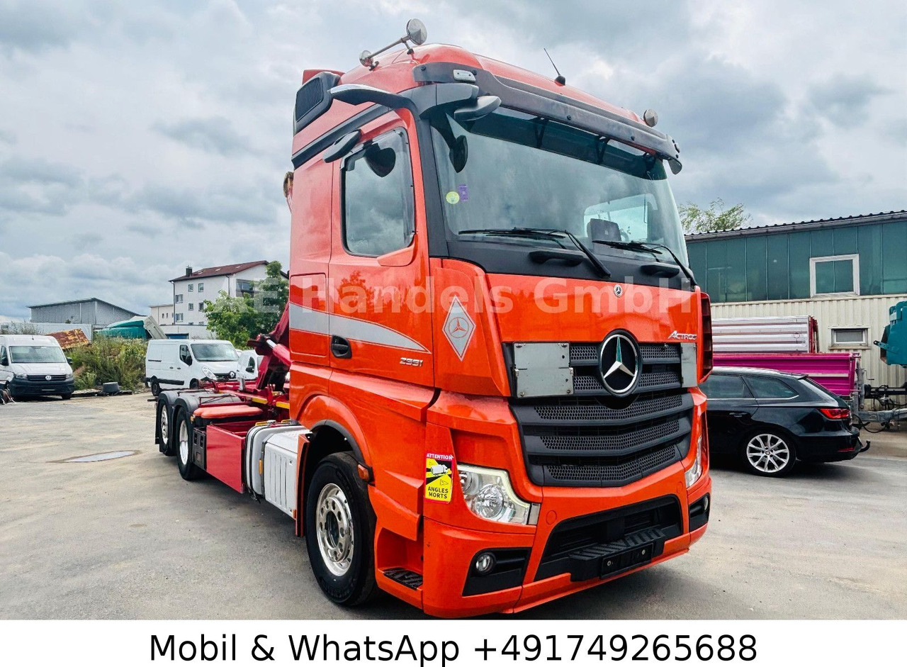 Mercedes-Benz Actros V 2551 L BL 6x2 *Retarder/Hyva-18-60-S - 吊钩升降车, 起重车:图1 Mercedes-Benz Actros V 2551 L BL 6x2 *Retarder/Hyva-18-60-S - 吊钩升降车, 起重车:图1