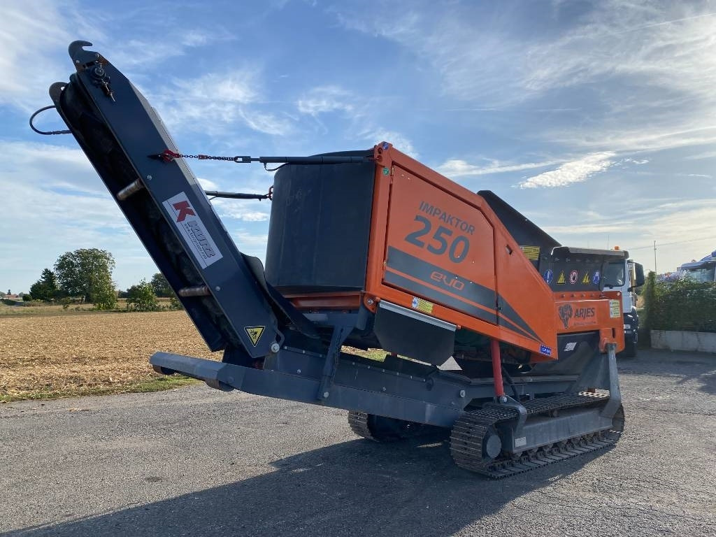 Arjes IMPAKTOR 250 EVOIII Tier3III 1er Main- - 移动破碎机:图4 Arjes IMPAKTOR 250 EVOIII Tier3III 1er Main- - 移动破碎机:图4