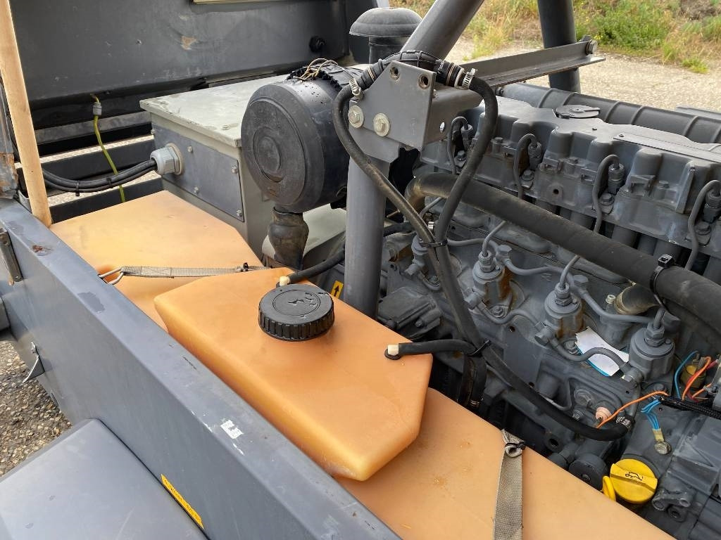 发电机组 Atlas Copco QAX 60 - Carte Grise Françaises endommagé：图35