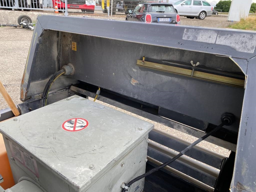 发电机组 Atlas Copco QAX 60 - Carte Grise Françaises endommagé：图38