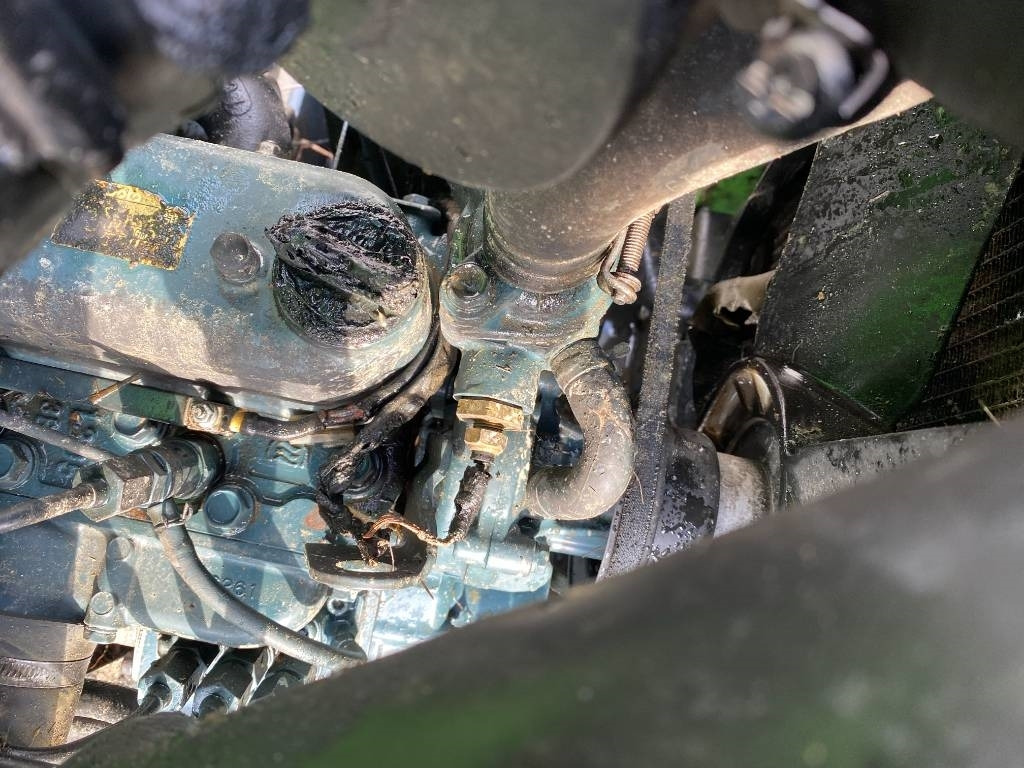 紧凑型装载机 Avant M 528 EIPTT /Certificat CE endommagée:图19 紧凑型装载机 Avant M 528 EIPTT /Certificat CE endommagée:图19