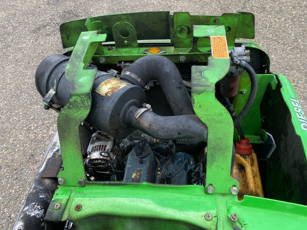 紧凑型装载机 Avant M 528 EIPTT /Certificat CE endommagée:图22 紧凑型装载机 Avant M 528 EIPTT /Certificat CE endommagée:图22