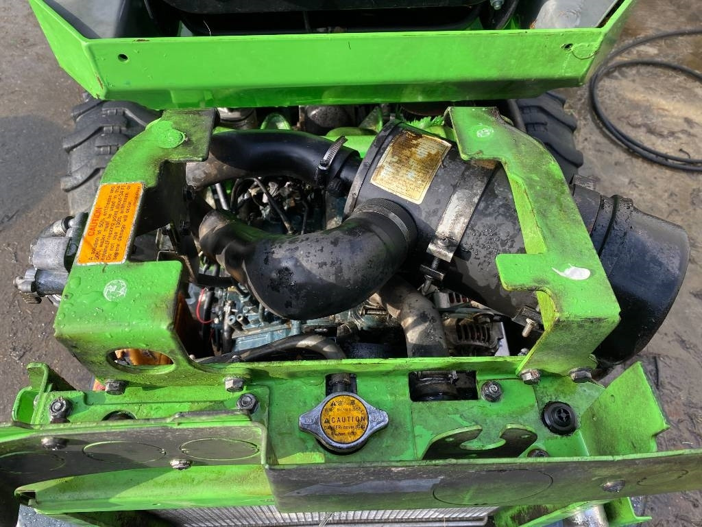 紧凑型装载机 Avant M 528 EIPTT /Certificat CE endommagée:图13 紧凑型装载机 Avant M 528 EIPTT /Certificat CE endommagée:图13