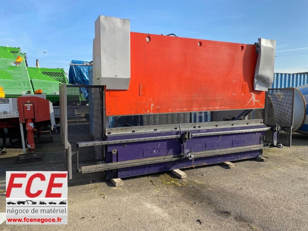 BEYELER Presse/Plieuse PR6 2000KNx4100MM endommagé - 折弯机:图1 BEYELER Presse/Plieuse PR6 2000KNx4100MM endommagé - 折弯机:图1