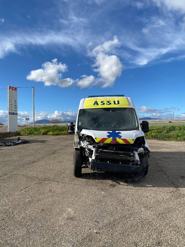 Fiat LES DAUPHINS/DUCATO TORINO 2.3M-Jet 160 endommagée - 厢式货车:图2 Fiat LES DAUPHINS/DUCATO TORINO 2.3M-Jet 160 endommagée - 厢式货车:图2