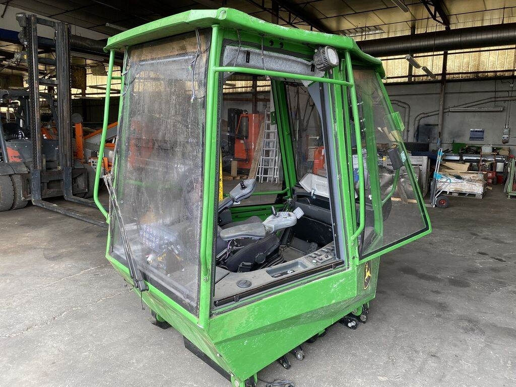 John Deere SERIE 10 - 驾驶室 适用于 卡车:图3 John Deere SERIE 10 - 驾驶室 适用于 卡车:图3