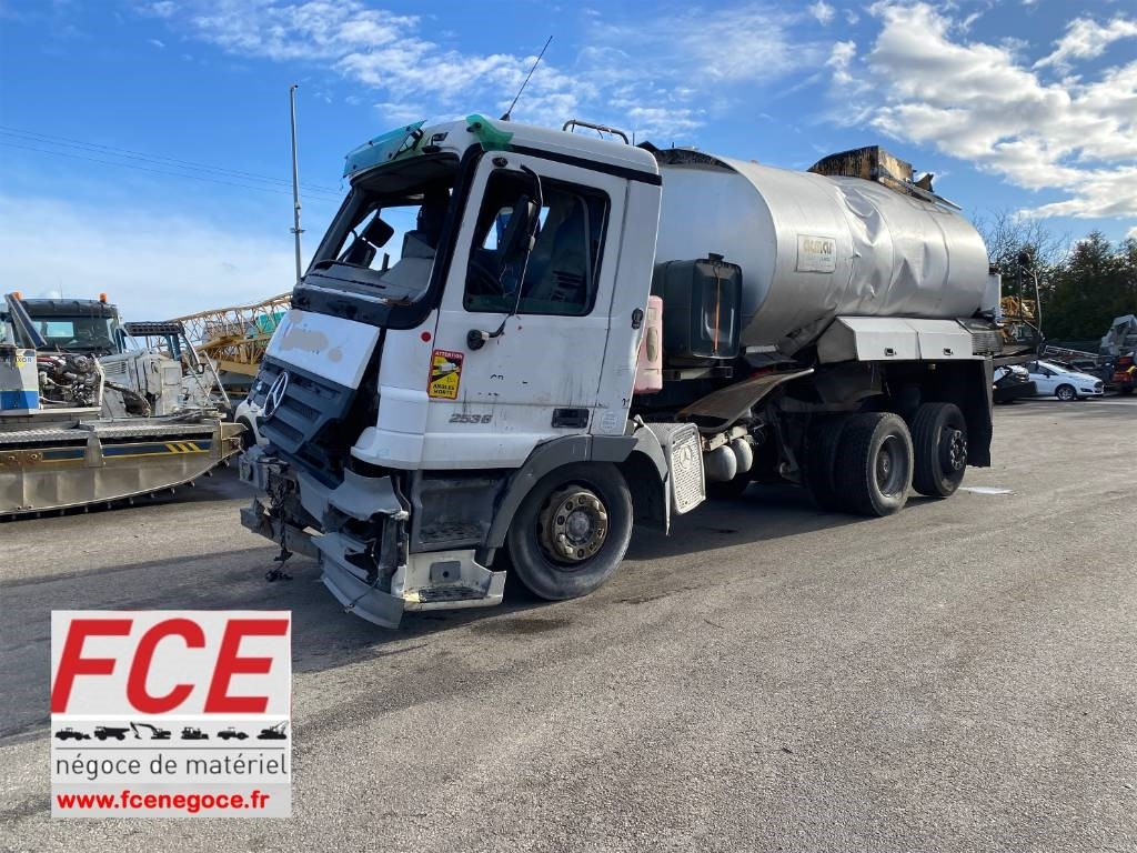 Mercedes-Benz ACTROS Mp2 2536/6x2 BVM -ACMAR CRAON Z12341 - 罐车:图1 Mercedes-Benz ACTROS Mp2 2536/6x2 BVM -ACMAR CRAON Z12341 - 罐车:图1