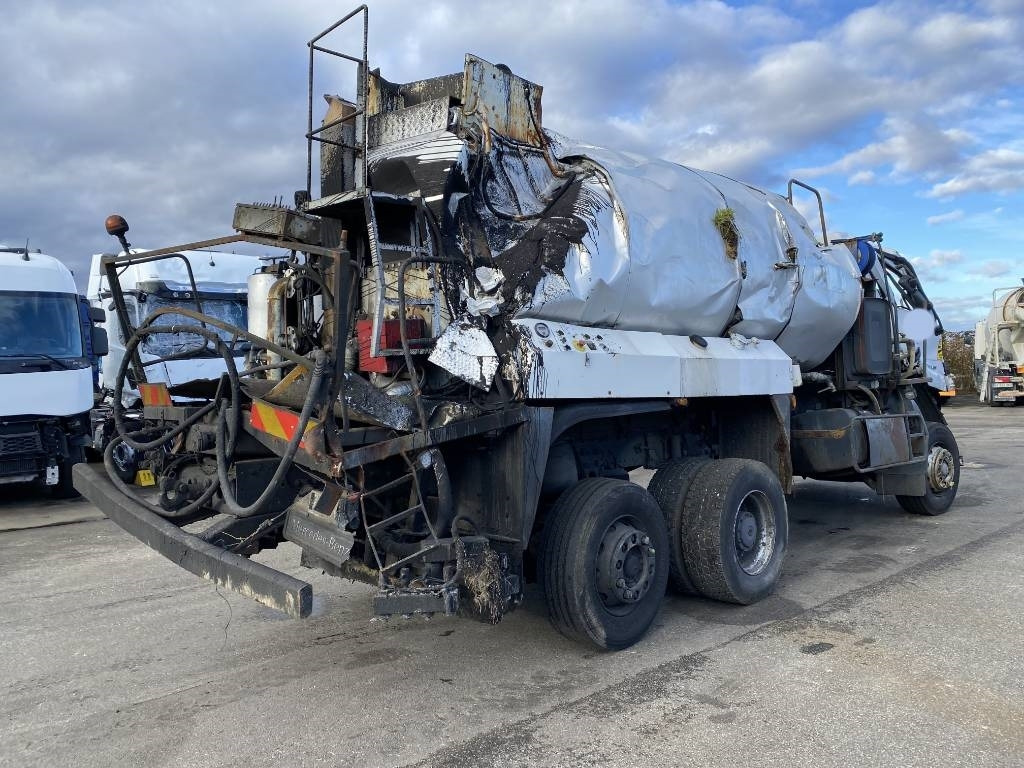 Mercedes-Benz ACTROS Mp2 2536/6x2 BVM -ACMAR CRAON Z12341 - 罐车:图4 Mercedes-Benz ACTROS Mp2 2536/6x2 BVM -ACMAR CRAON Z12341 - 罐车:图4