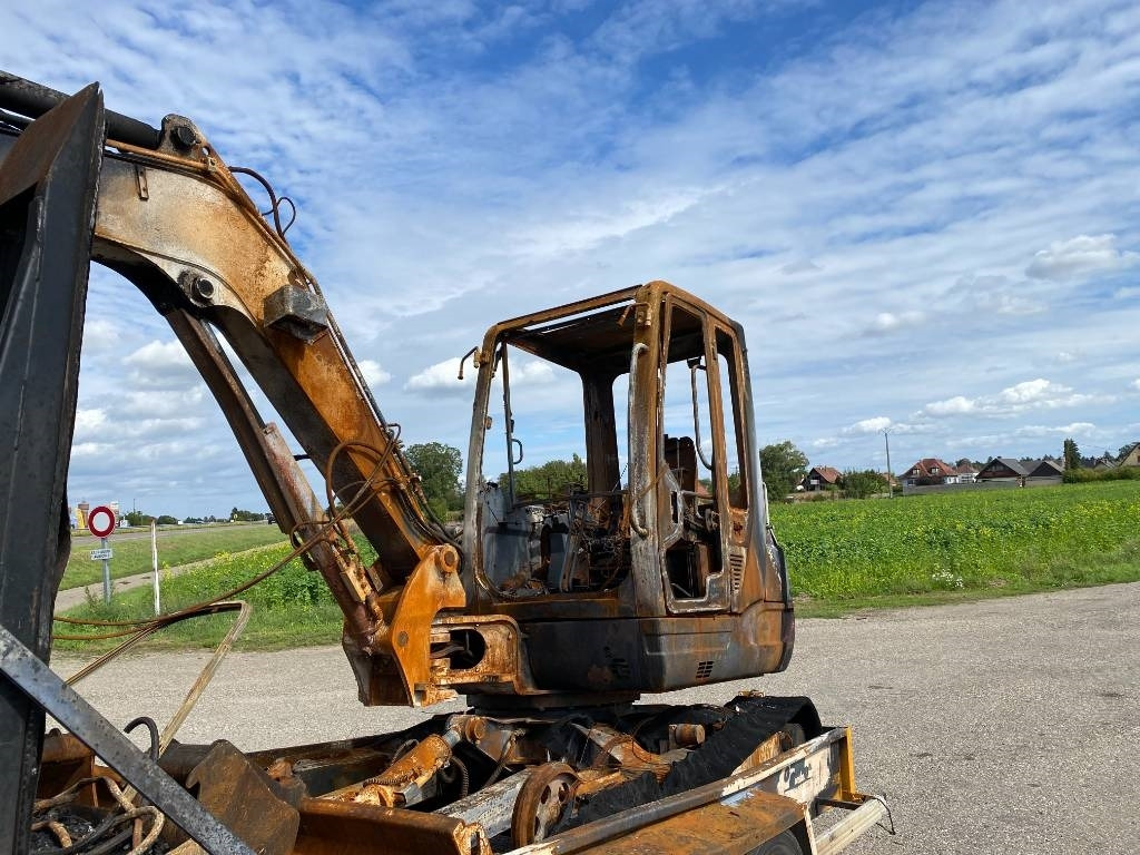 Takeuchi TB 250 + Brise roche et Godets endommagée - 小型挖掘机:图5 Takeuchi TB 250 + Brise roche et Godets endommagée - 小型挖掘机:图5