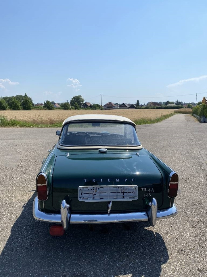 汽车 Triumph TR4-A + Hard Top / OldTimer endommagé:图5 汽车 Triumph TR4-A + Hard Top / OldTimer endommagé:图5