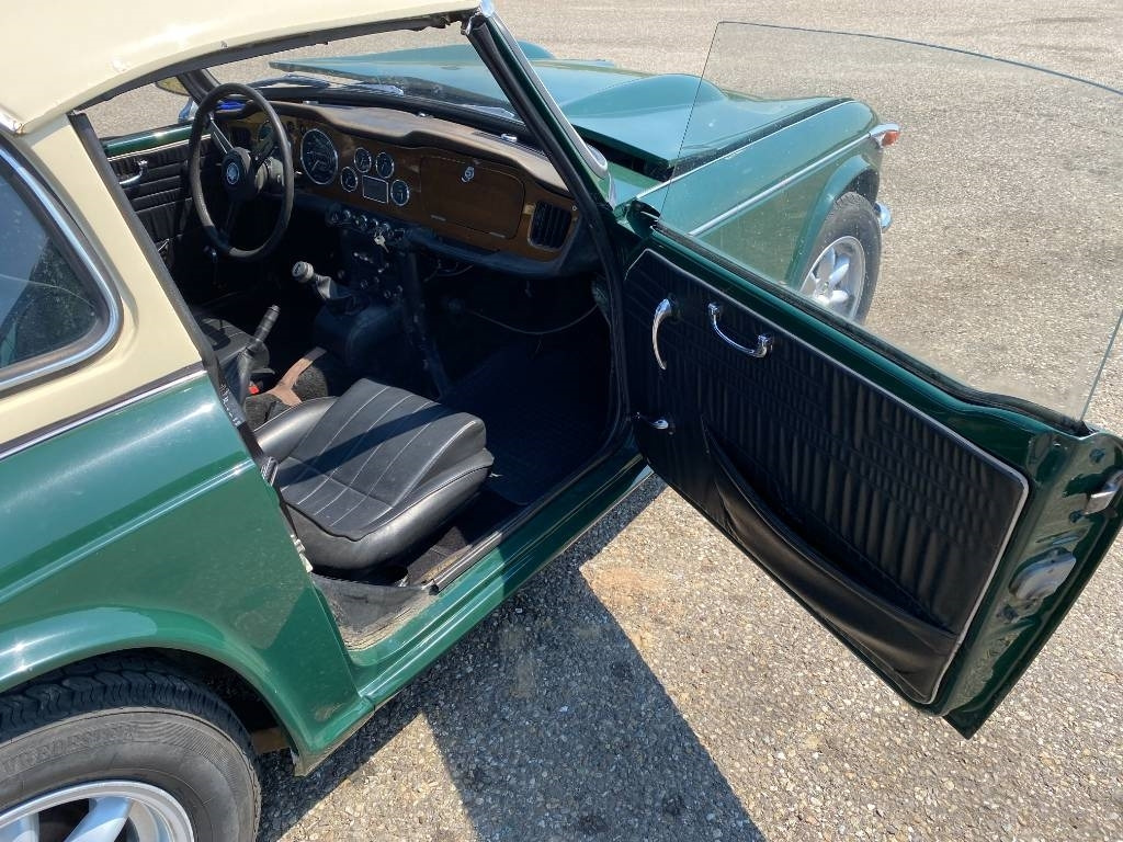 汽车 Triumph TR4-A + Hard Top / OldTimer endommagé:图43 汽车 Triumph TR4-A + Hard Top / OldTimer endommagé:图43