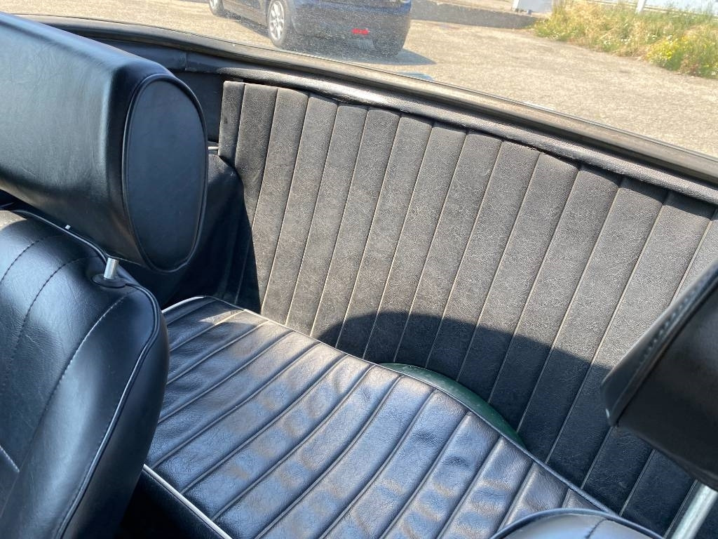 汽车 Triumph TR4-A + Hard Top / OldTimer endommagé:图17 汽车 Triumph TR4-A + Hard Top / OldTimer endommagé:图17