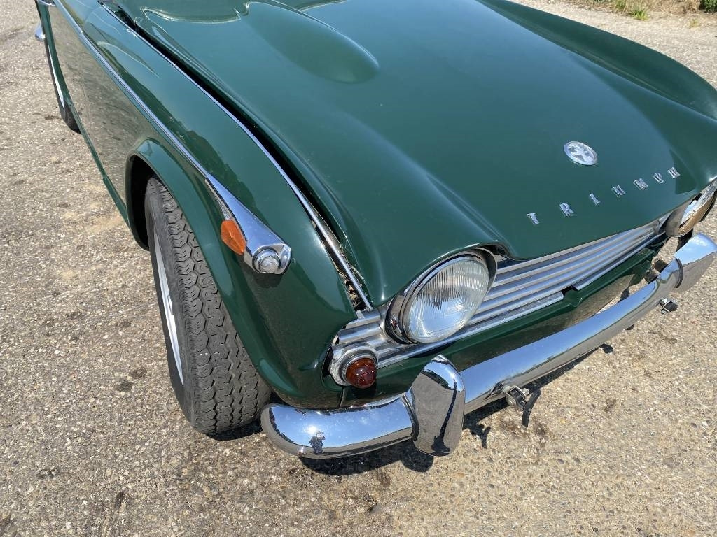 汽车 Triumph TR4-A + Hard Top / OldTimer endommagé:图9 汽车 Triumph TR4-A + Hard Top / OldTimer endommagé:图9