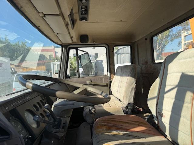 Iveco UNIC 175-24 BENNE GRUE - 翻斗车, 起重车:图5 Iveco UNIC 175-24 BENNE GRUE - 翻斗车, 起重车:图5