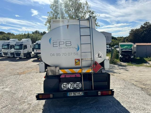 Renault MIDLUM 210 CITERNE MERCERON 11000 L 4 COMPARTIMENTS - 罐车:图3 Renault MIDLUM 210 CITERNE MERCERON 11000 L 4 COMPARTIMENTS - 罐车:图3