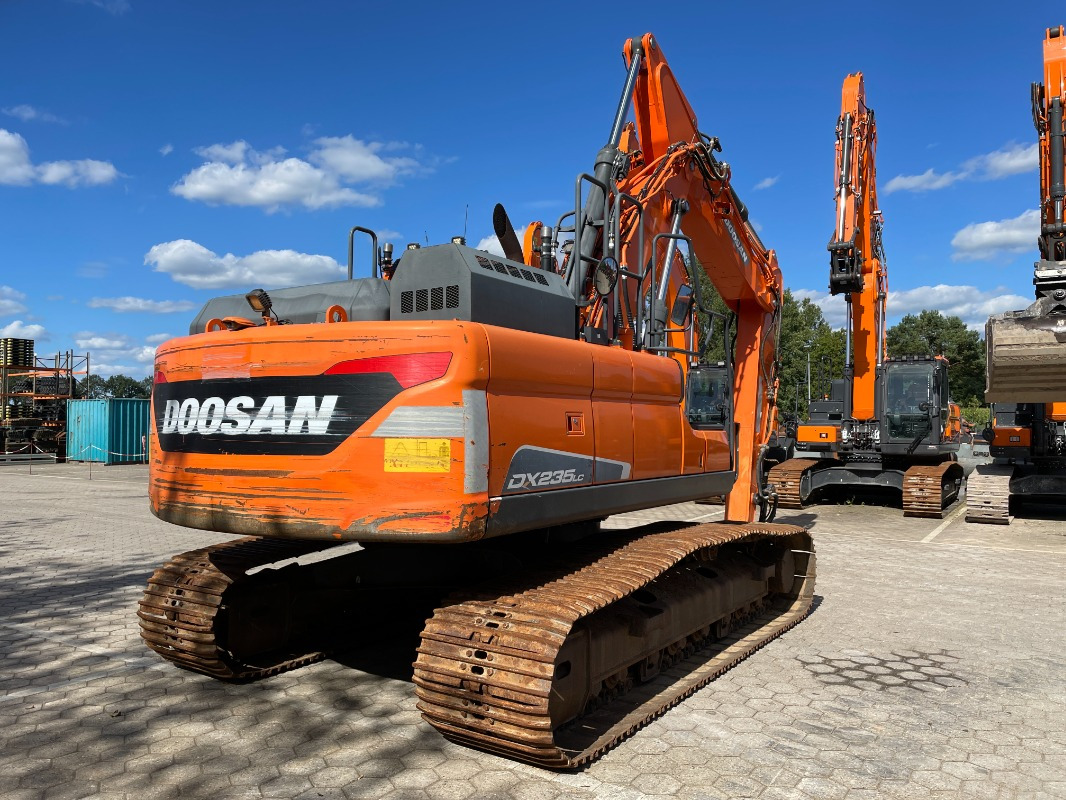 Doosan DX235LC-5 - 履带式挖掘机:图4 Doosan DX235LC-5 - 履带式挖掘机:图4