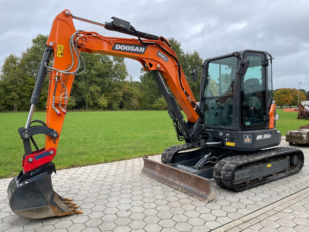 Doosan DX55R-7 - 小型挖掘机:图1 Doosan DX55R-7 - 小型挖掘机:图1
