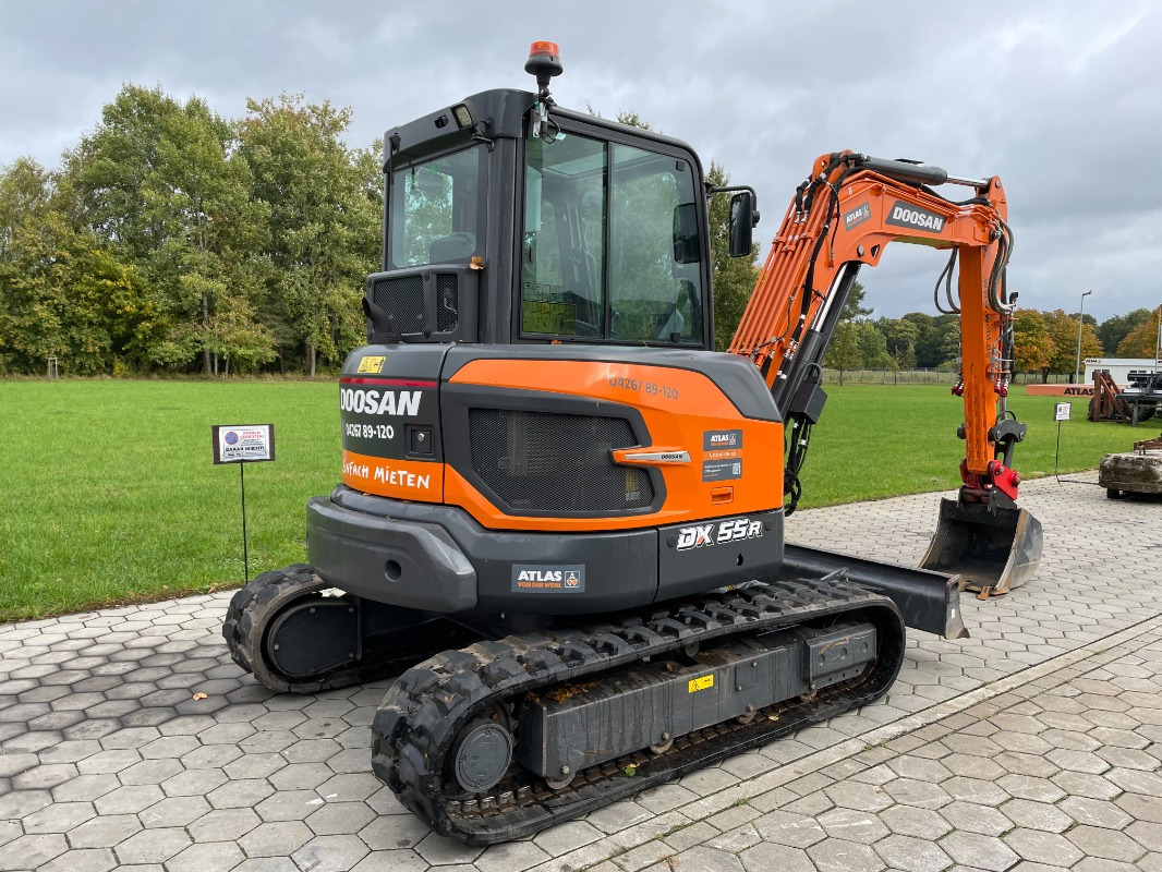 Doosan DX55R-7 - 小型挖掘机:图2 Doosan DX55R-7 - 小型挖掘机:图2