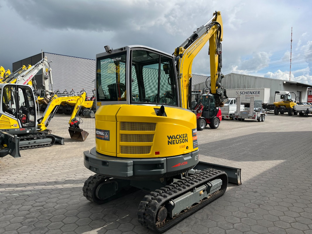 Neuson ET35 - 小型挖掘机:图2 Neuson ET35 - 小型挖掘机:图2